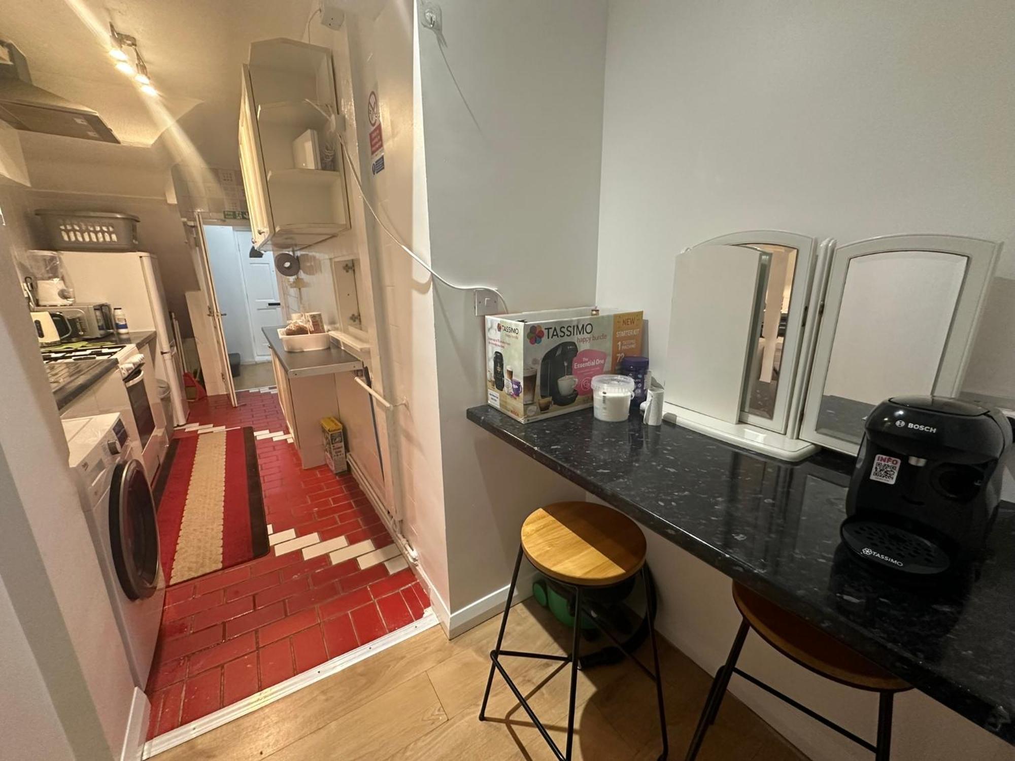 Luxury Ensuite 2Nd Studio Flat With Great Views In Keedonwood Road With Fully Own Bathroom Newly Added And Private Kitchenette Бромли Екстериор снимка